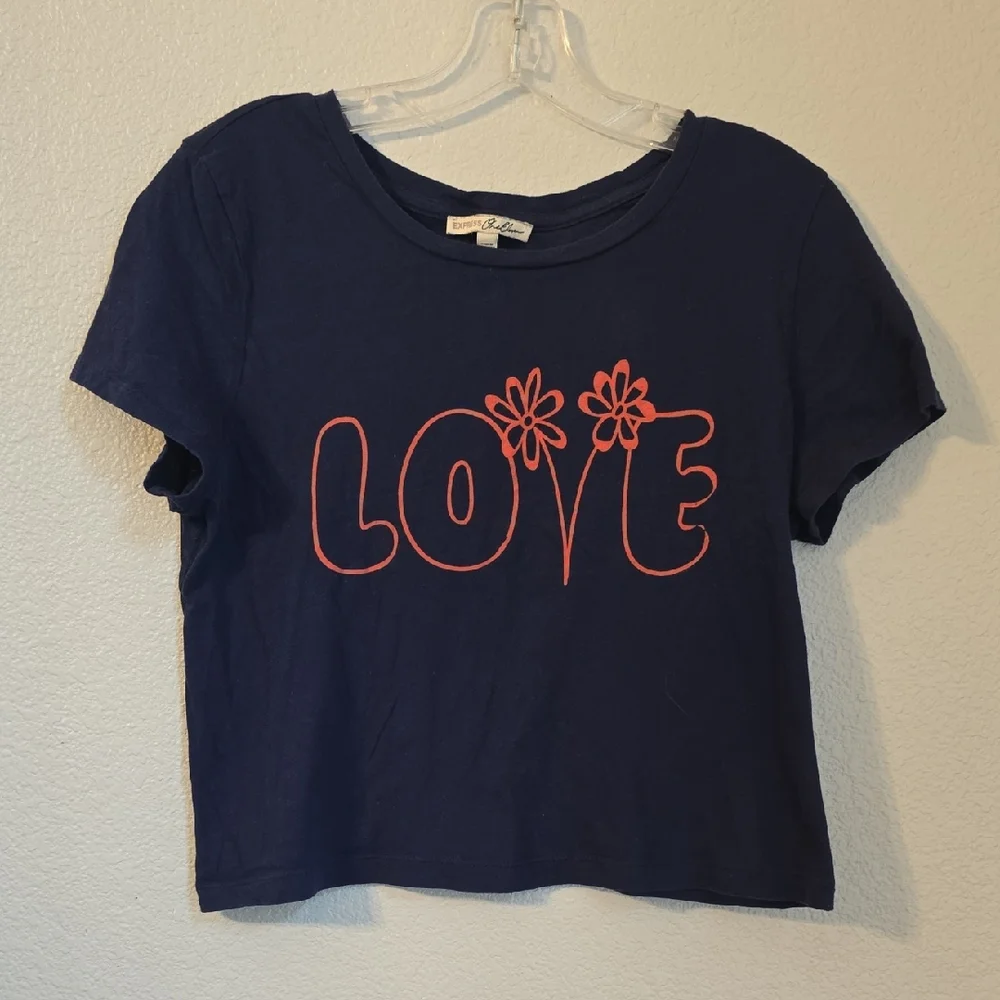 Express Navy " Love" Tee with Red Floral Love Graphic SzM - Picture 1 of 2